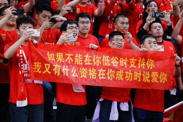 丹特谈拜仁新星：帕维奇有能力成为顶级后卫，卡多佐是球员的榜样